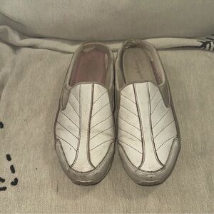 Easy spirit White and pink USA 9 Slip-On Shoes damaged